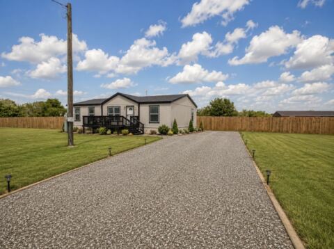142 Gary Court, Decatur, TX 76234 — photo 2