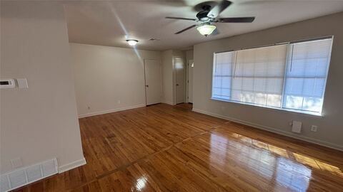 504 N Frederick Street Unit B, Ponder, TX 76259 — photo 2