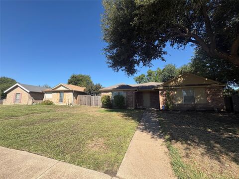 1485 Brook Meadow Circle, Lancaster, TX 75134 — photo 2