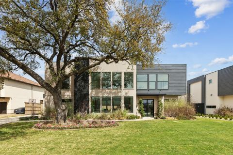 6441 Royalton Drive