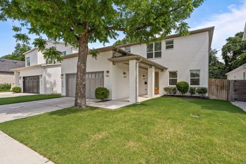 5618 Oaks Lane, Westworth Village