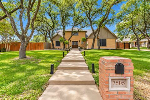7505 Canyon Crest Court, Fort Worth