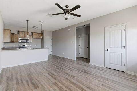 101 W Capps Street B, Rio Vista, TX 76093 — photo 3