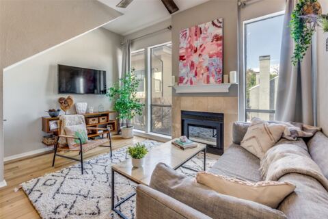 3907 Throckmorton Street 2, Dallas