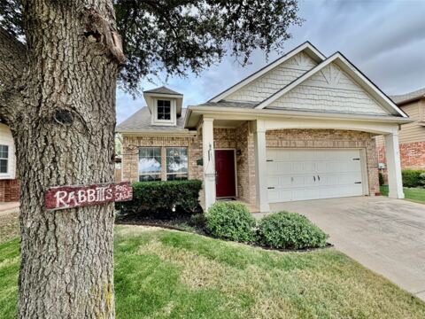 504 Winbridge Lane, Fort Worth