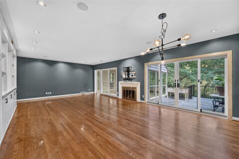 2518 Maple Springs Boulevard, Dallas