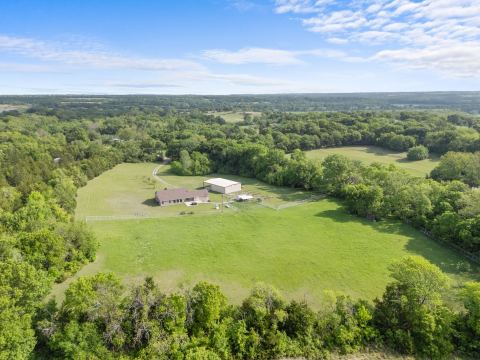 254 Jackson Road, Whitewright, TX 75491 — photo 2