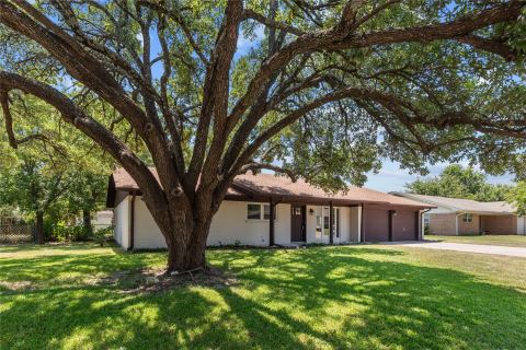 2008 Maplewood Drive, Gainesville