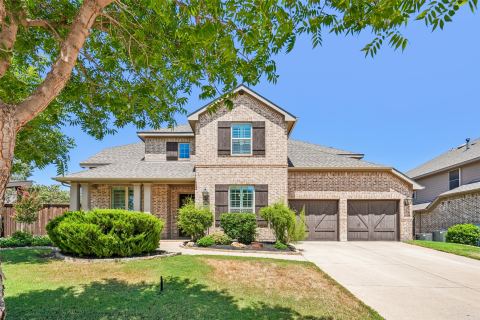 932 Champions Court