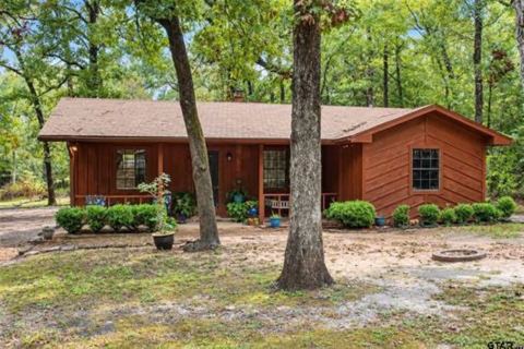 655 Dogwood Drive, Murchison
