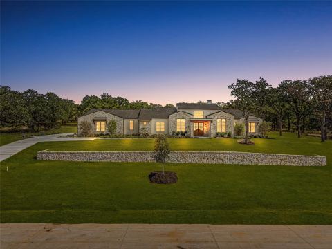 8041 Encanto Way