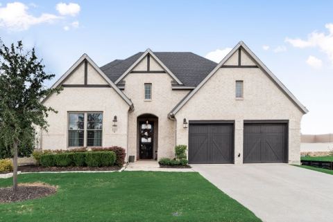 2221 Pinner Court