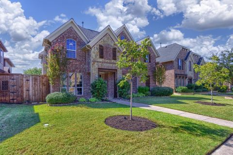 1111 Fossil Lake Drive