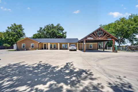7725 FM 2164, Sanger