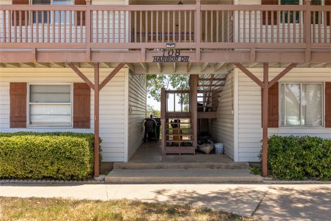 108 Harbor Drive 204, Runaway Bay, TX 76426 — photo 3