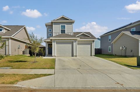 1417 Silver Spruce Lane, Fort Worth