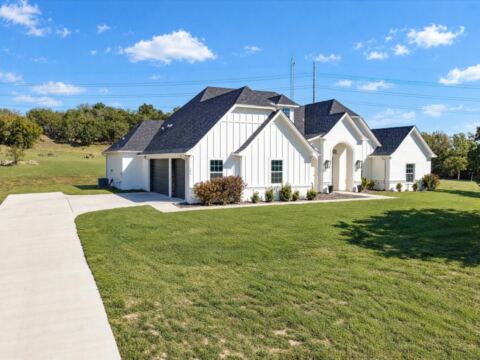 104 Silver Lakes Drive, Sunset, TX 76270 — photo 3