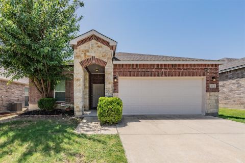 321 Mariscal Place, Fort Worth, TX 76131 — photo 2