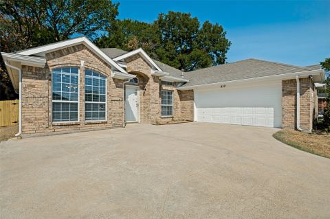 517 Saddlebrook Drive, Lancaster, TX 75146 — photo 3