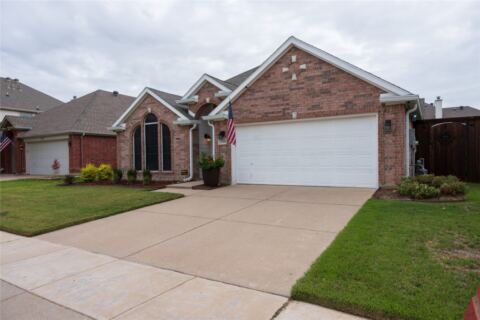 2008 Oak Hollow Drive, Bedford, TX 76021 — photo 2