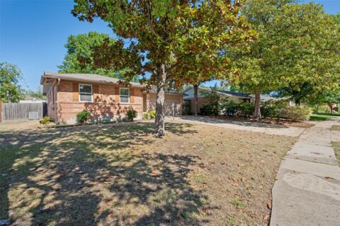 8819 Graywood Drive, Dallas