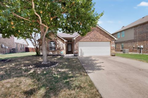 1336 Shelley Drive, Burleson