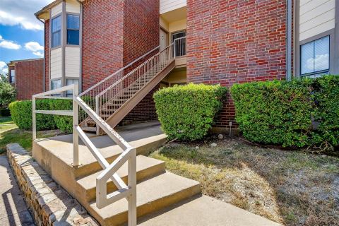 3212 Donnelly Circle 502, Fort Worth
