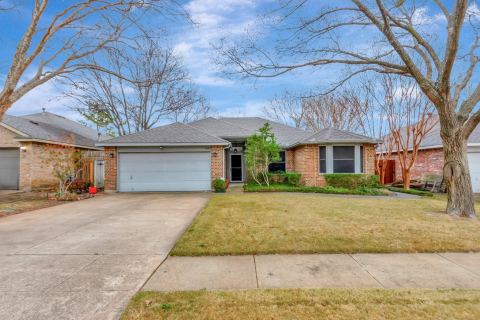 4346 Briar Hill Drive, Grand Prairie