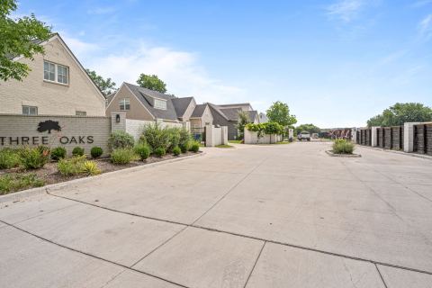5618 Oaks Lane, Westworth Village, TX 76114 — photo 2