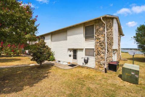 100 Harbor Drive 104, Runaway Bay
