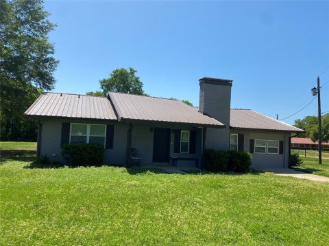 1410 E Royall Boulevard, Malakoff