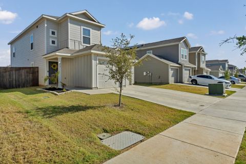 1417 Silver Spruce Lane, Fort Worth, TX 76140 — photo 2