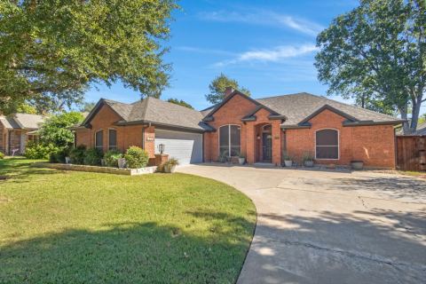 6205 Brookstone Drive, Arlington, TX 76001 — photo 2