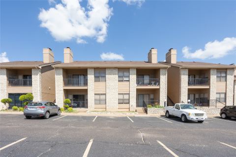 400 E Pearl, Granbury