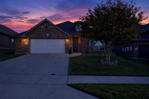 413 Lakeview Drive, Alvarado