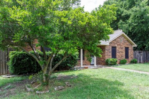 902 Wayne Avenue, Duncanville, TX 75137 — photo 2