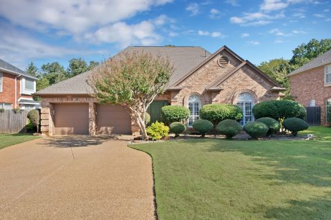 4320 Lauren Way
