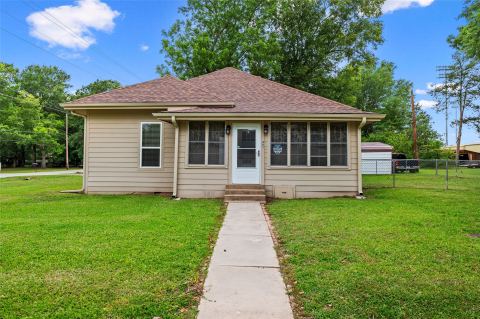 401 Central, Quitman