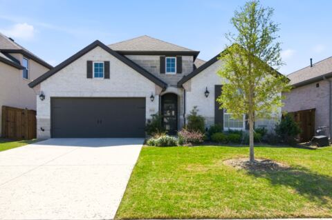 910 Winter Cherry Lane, Haslet