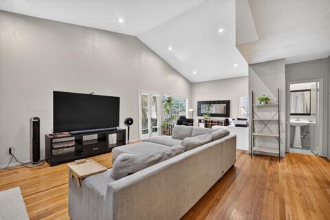 10437 High Hollows Drive 220, Dallas