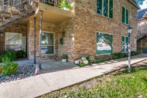 4413 Bellaire Dr S 104S, Fort Worth