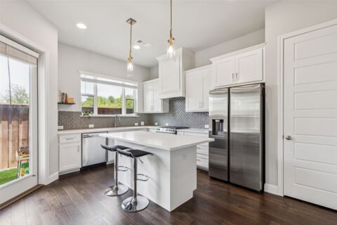 6306 Oakbend Circle, Fort Worth