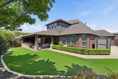 304 Kellan Court, Hickory Creek