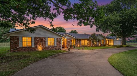 4160 Fm 513 S, Lone Oak