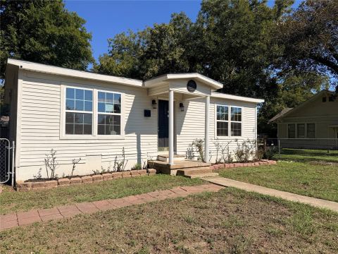 302 N Thompson Street, Hillsboro, TX 76645 — photo 3
