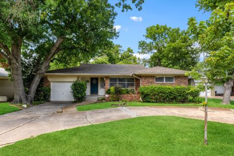 704 Downing Drive, Richardson