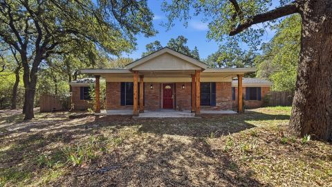 1004 Lakeview Drive, Joshua