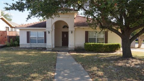 10217 Cool Spring Drive, Fort Worth