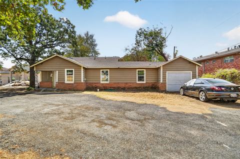 5800 Dallas Avenue, Fort Worth
