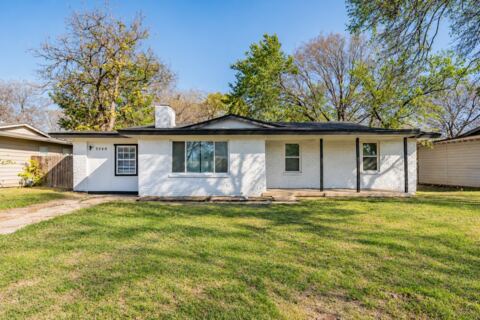 5569 Burton Avenue, Fort Worth